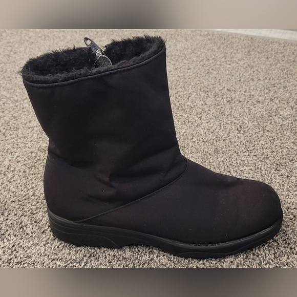 TOE WARMERS BOOTS WOMEN'S SIZE 8 BLACK WATERPROOF BOOTS - Picture 12 of 12